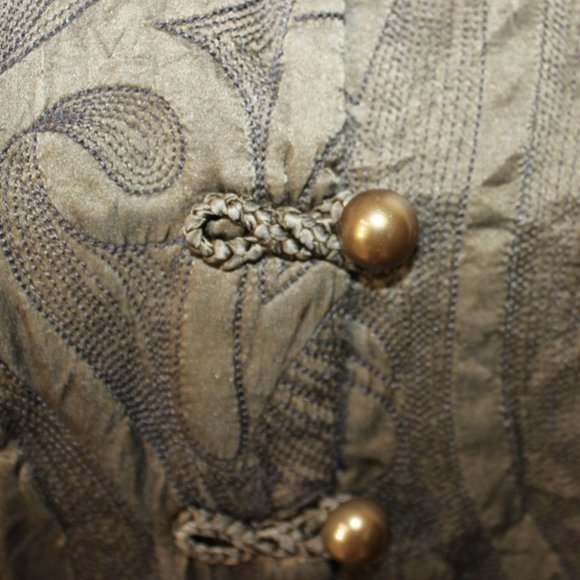 COLDWATER CREEK Olive Green Quilted Jacket Size Large Button Front Oriental L/S - Picture 4 of 13